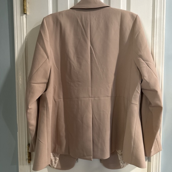 NWT Skies Are Blue Beige Blazer - Picture 3 of 3
